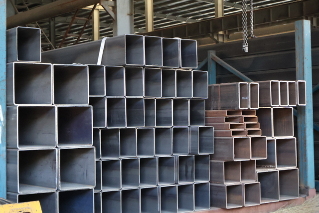 Durable longitudinal welded square pipes from China