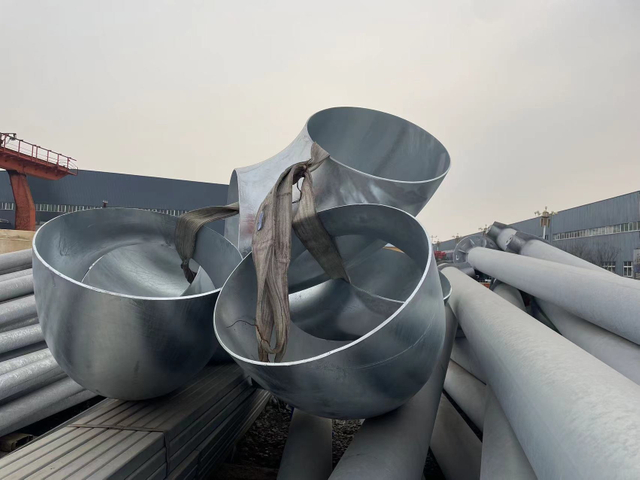 LONGITUDINAL WELDED PIPES