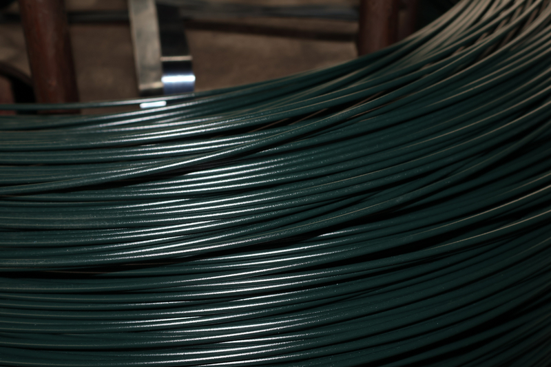 STEEL WIRE COATED WITH PE