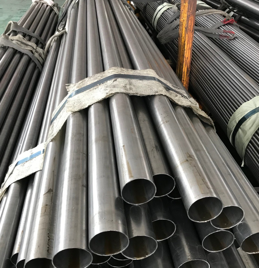 SEAMLESS STEEL PIPES